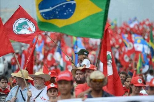 Landless Workers Set Off On Historic March The People Will Encircle Brasília Peoples Dispatch