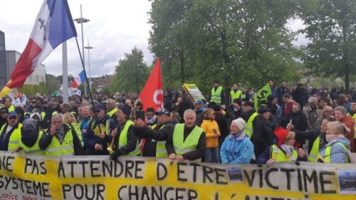 Yellow vests