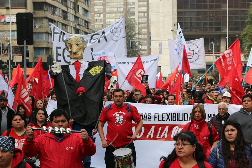 Chileans protest president Piñera's labor reforms : Peoples Dispatch