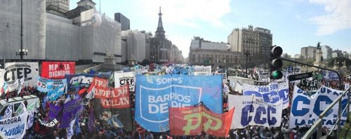 Massive mobilization against the socio-economic crisis in Argentina