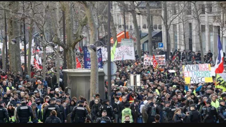 Rebellion against pension reforms in France continues in the new year ...