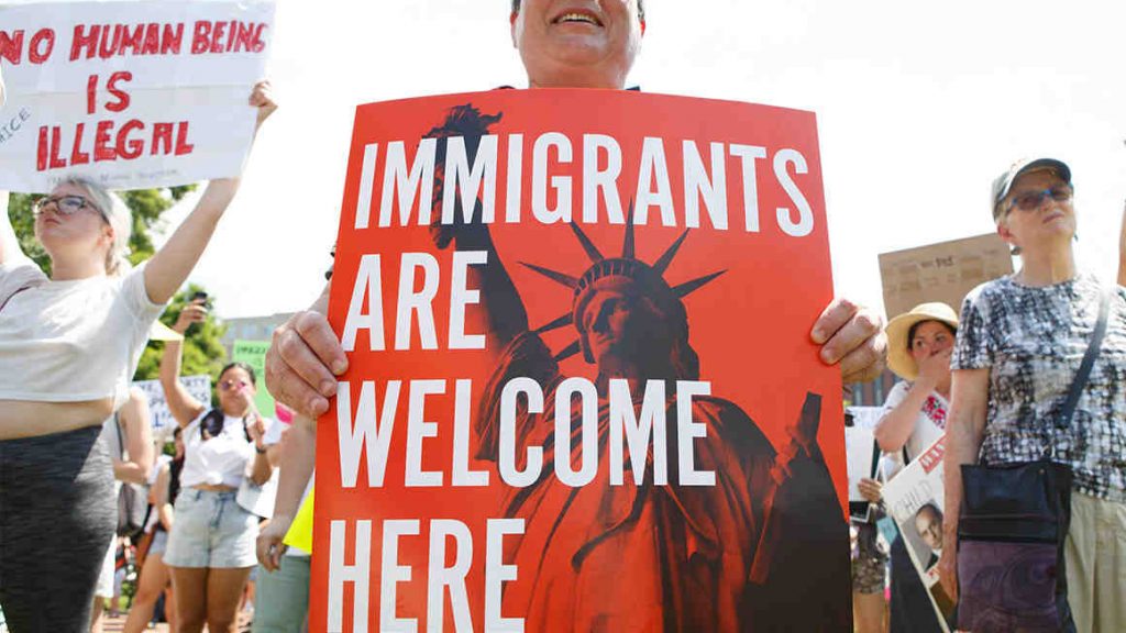 Immigration groups slam US decision to suspend immigration visas ...