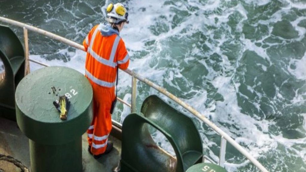 Seafarers face a tough challenge amid COVID-19 : Peoples Dispatch