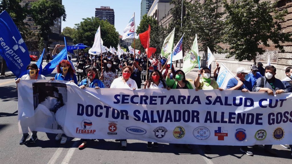 Chilean health workers hold an indefinite national strike : Peoples ...