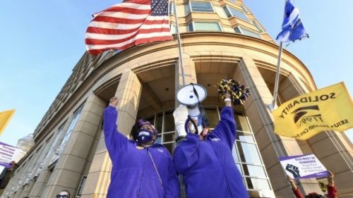 US nursing home workers strike