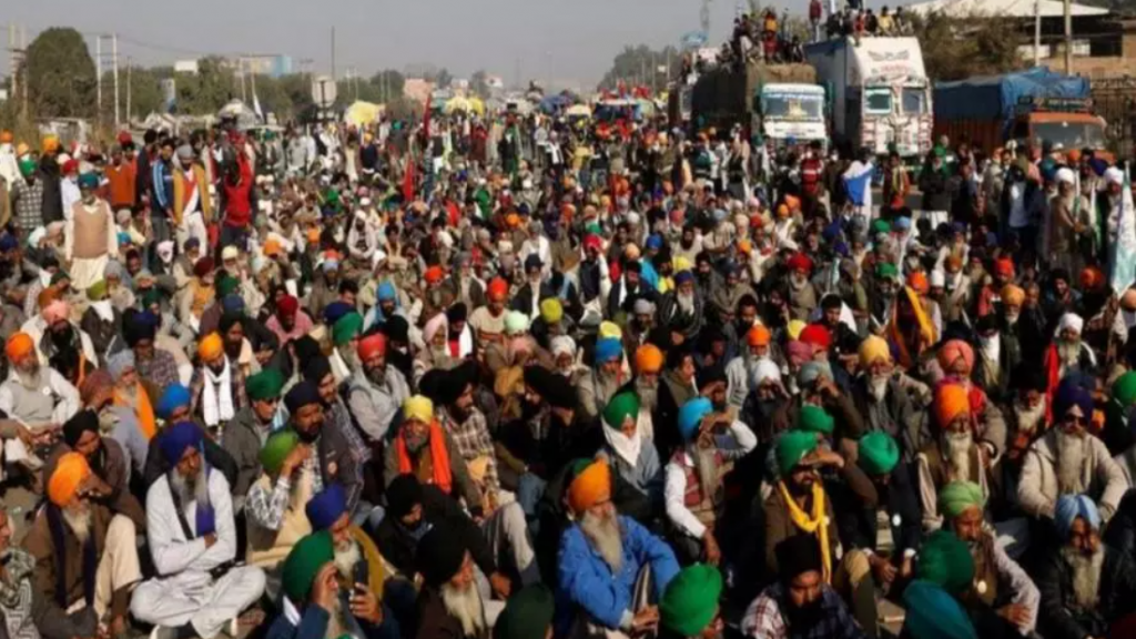 Indian farmers hit streets in the thousands on 'Save Agriculture, Save ...