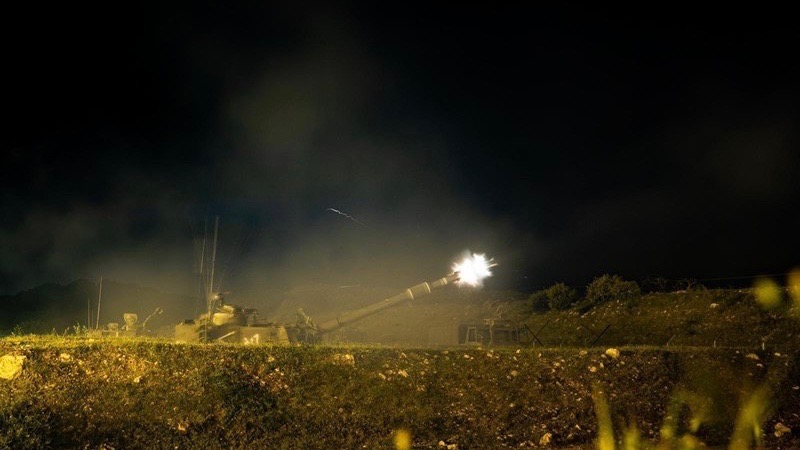 Israel artillery fire inside Lebanon