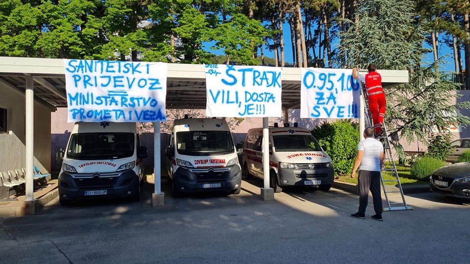 Ambulance drivers strike Croatia