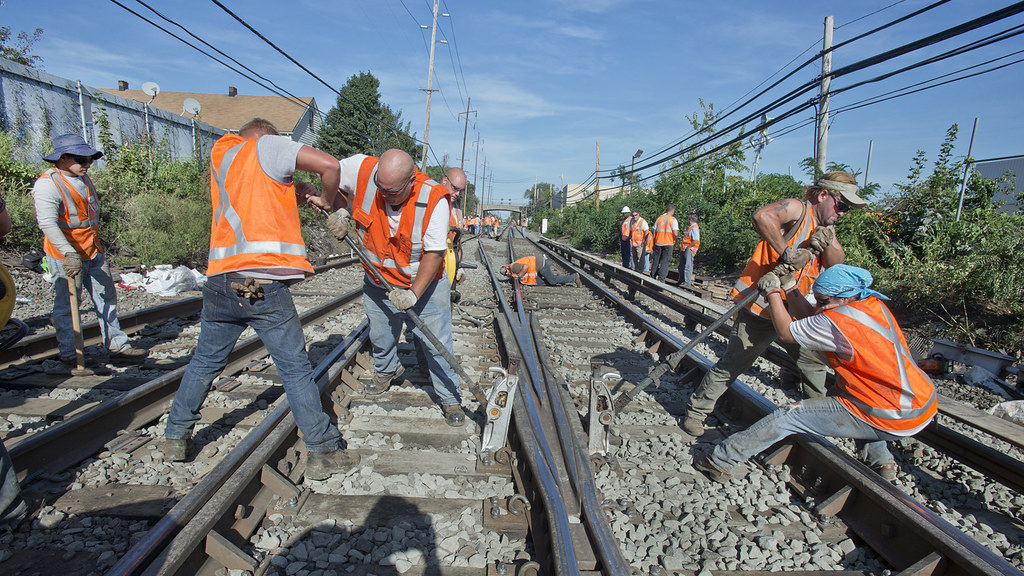 US train industry cuts corners on safety, rail workers say