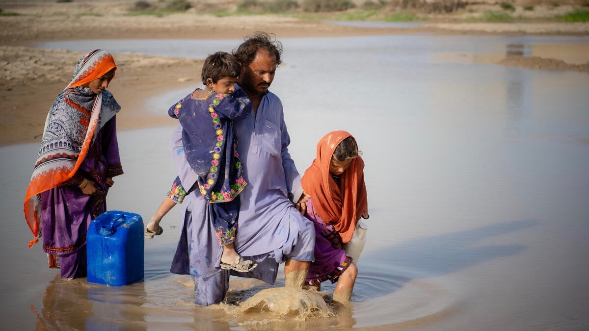 Pakistan flood aid pledges