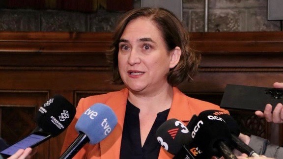 Barcelona mayor Ada Colau cuts ties with Israel