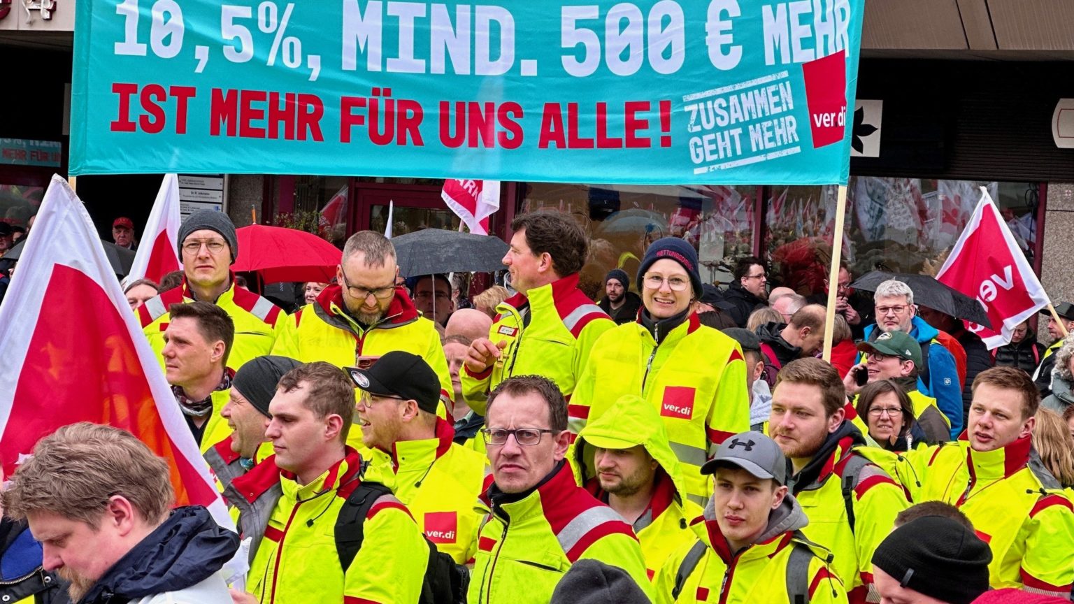 Public Sector Employees Continue strikes In Germany Demanding Increase 