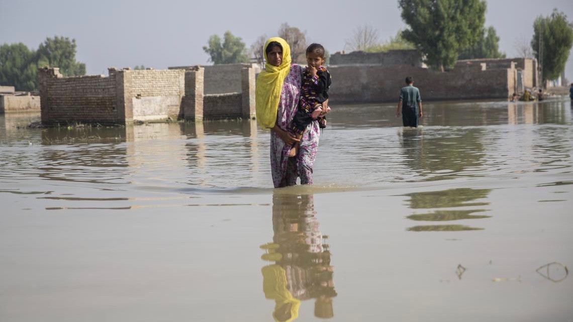 Pakistan floods safe drinking water