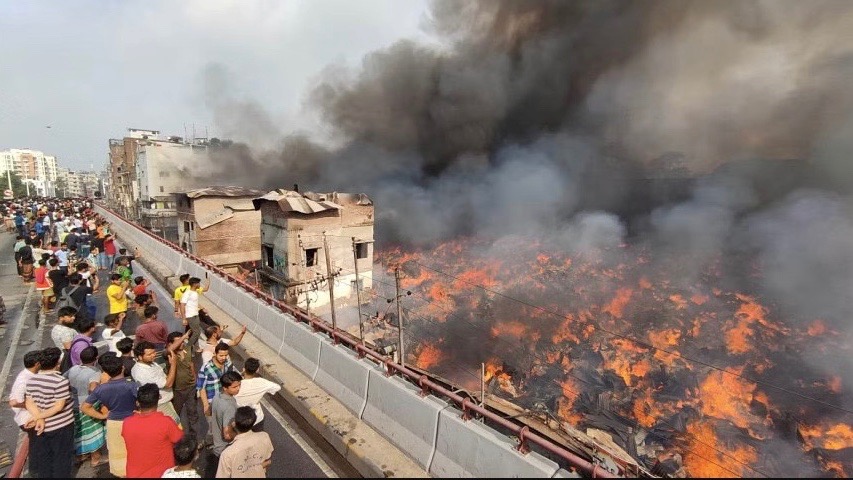 Bangladesh market fire