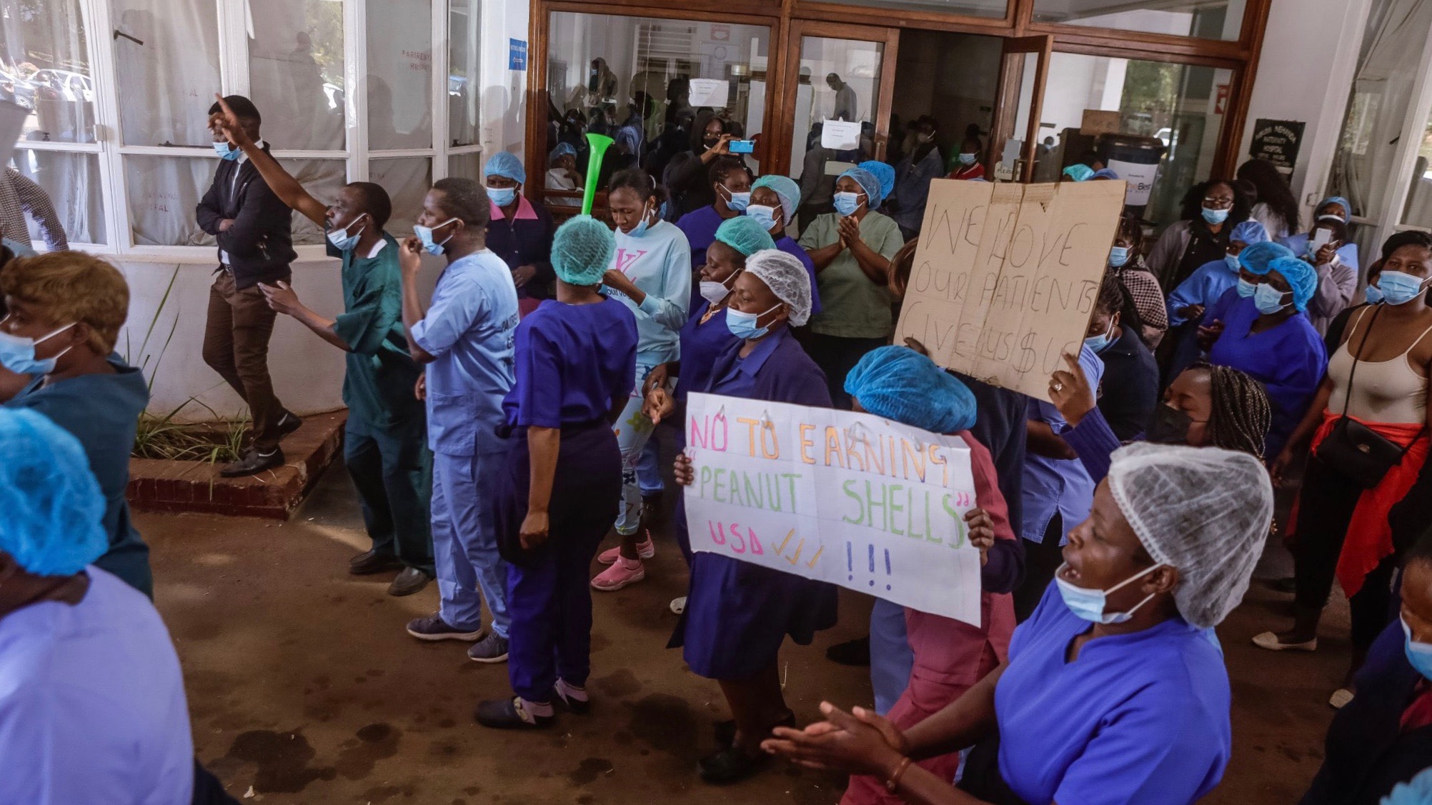 Zimbabwe health workers