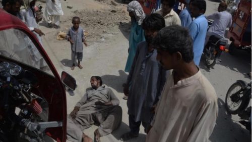 Pakistan daily wagers heat wave