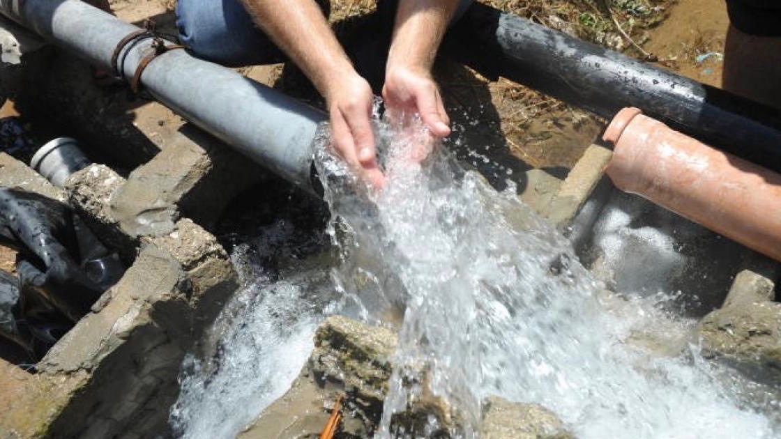 Israel cuts water supply to West Bank