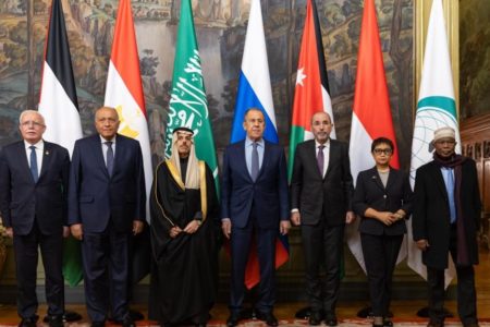A ministerial delegation of Arab-Islamic countries met with Russian foreign minister Sergei Lavrov (middle) to press for an end of the Israeli war in Gaza.