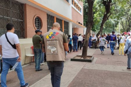 The Venezuelan people voted in an electoral dry-run ahead of December 3’s referendum to support the government’s legal battle for the Essequibo Strip. (Photo: Venezuelanalysis)