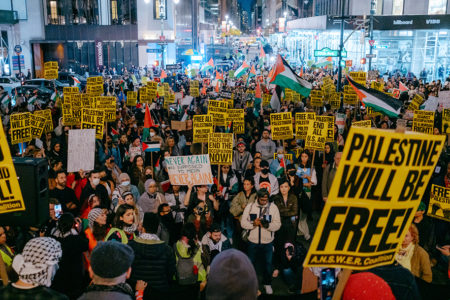 Thousands gather outside of the Pennsylvania Station in New York City on November 17 (Photo: Wyatt Souers/ANSWER Coalition)