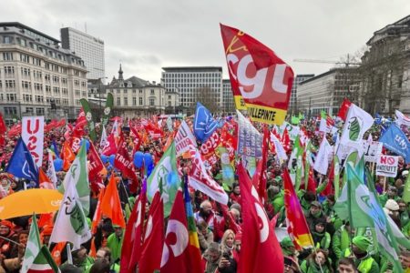 Protest by European trade unions in Brussels on December 12, 2023, against looming austerity measures. (Photo: MorningStar)