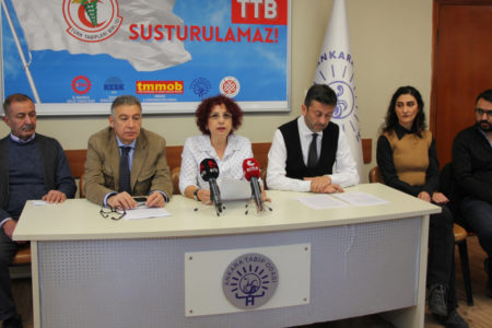 Members of the Istanbul chapter of Turkish Medical Association during a press conference following the court decision to dissolve TTB Central Council, December 2023
