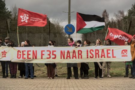 Protest at Woensdrecht airbase by the Communist Youth. Photo: CJB