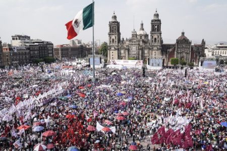 The Zócalo in Mexico City was overflowing with people for the presidential campaign launch of Claudia Sheinbaum. Photo: Claudia Sheinbaum