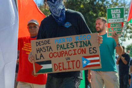 Puerto Ricans in Aguadilla march in solidarity with Palestine on January 15 (Photo: Yanira Arias)