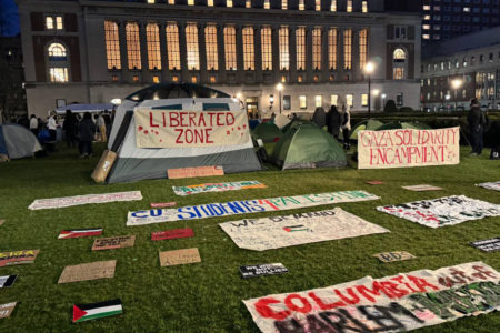 Columbia students stage outdoor occupation at 4 a.m. on April 17