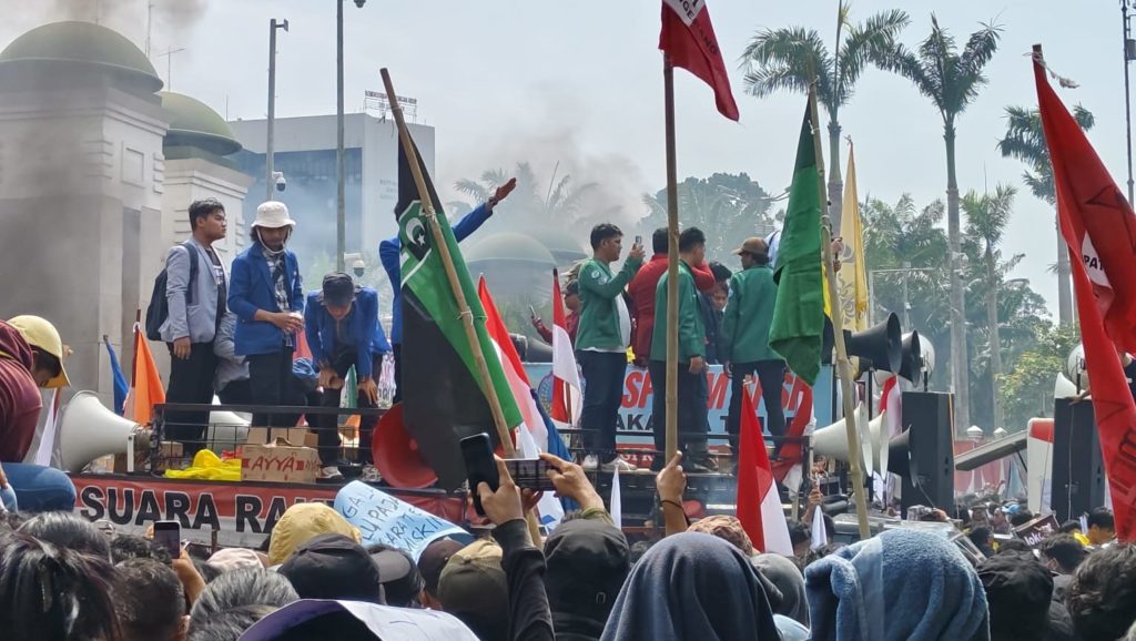 Protests erupt in Indonesia over administration’s attempts to bypass ...