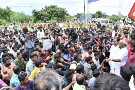 A protest of Samsung workers and CITU trade union activists on Day 31 of the strike. Photo: CITU Tamil Nadu