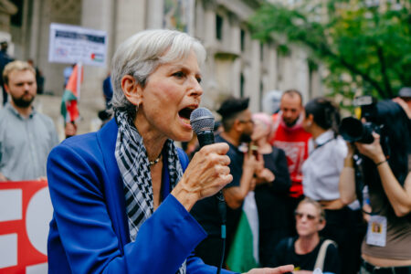 Jill Steins speaks at a demonstration protesting Benjamin Netanyahu's visit to the UN General Assembly (Photo: Wyatt Souers)