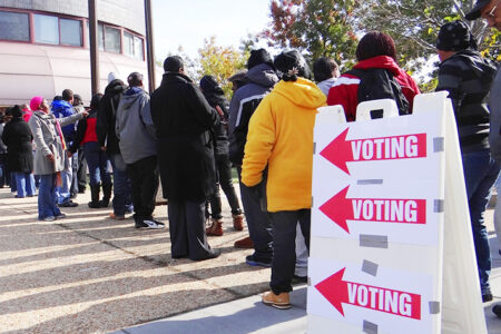 People stand in line to vote in Washington, DC (Photo: GPA Photo Archive)