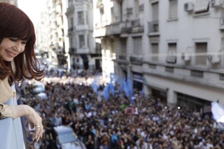 Cristina Fernández greets supporters after the court ratified her guilty verdict. Photo: CFK/X
