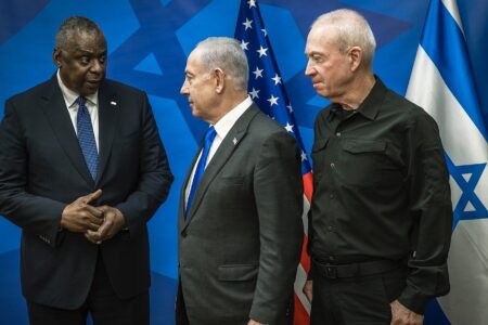 Secretary of Defense Lloyd J. Austin III meets with Israeli Prime Minister Benjamin Netanyahu and Minister of Defense Yoav Gallant in Tel Aviv, Israel, Oct. 13, 2023. Photo: DoD