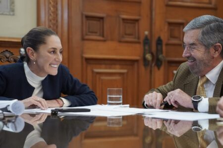 Mexican President Claudia Sheinbaum speaking on the phone to US president-elect Donald Trump. Photo: Presidencia MX