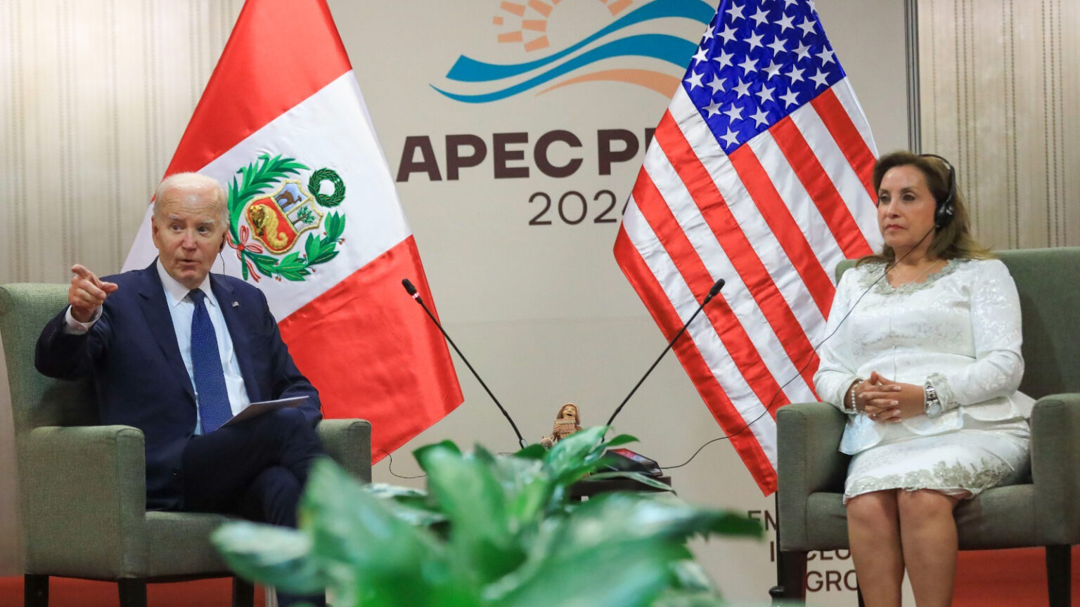 Retired Peruvian general claims Dina Boluarte is responsible for ...