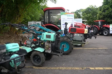 Some of the agricultural machinery at the Brazil-China Center for Family Farming at the University of Brasilia (Photo: Mauro Ramos)