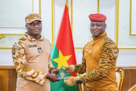 The President of Burkina Faso, Captain Ibrahim Traoré enrolled and received his AES biometric passport.
Photo: Presidence du Faso/ FB