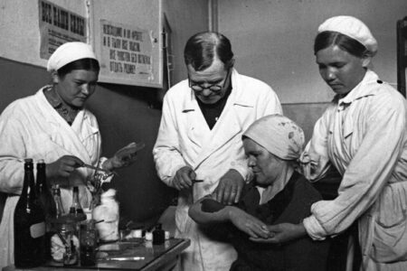 Vaccination campaign in the USSR. Source: Outra Saude