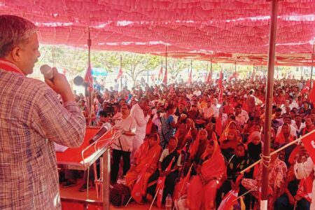 Farmers gather at Freedom Park in Bangalore on February 10 to launch an indefinite strike.
Photo: Vijoo Krishnan/FB