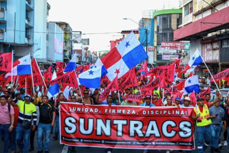 On March 18, grassroots organizations marched to the National Assembly to demand the repeal of Law 462. Photo: SUNTRACS