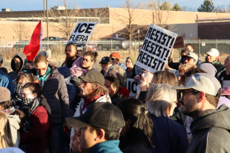 Hundreds rally outside the Aurora GEO ICE detention center to demand release of Jeanette Vizguerra (Photo: Party for Socialism and Liberation)