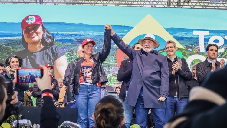 Lula expropriates land and settles 400 families from Brazil’s MST