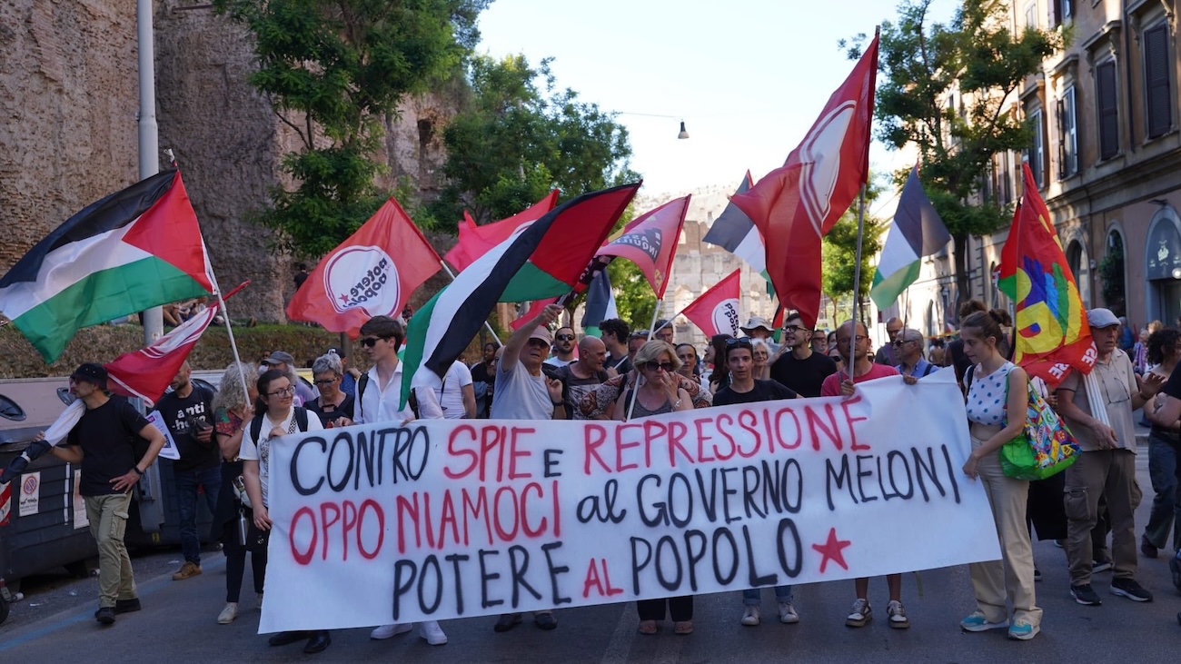 Italian mobilization against police infiltration