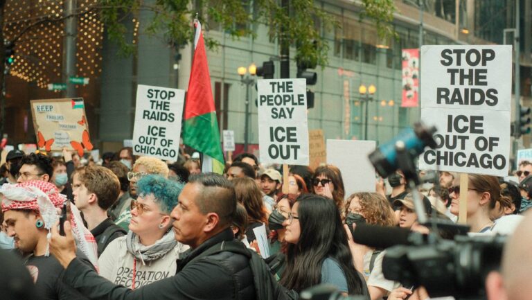 Outrage erupts in Chicago over Trump’s immigration crackdown : Peoples Dispatch