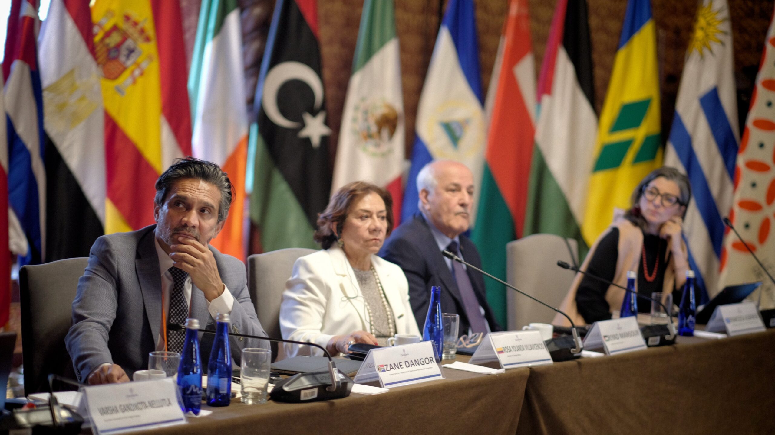 12 countries commit to arms embargo on Israeli to stop its attacks on Gaza (1)