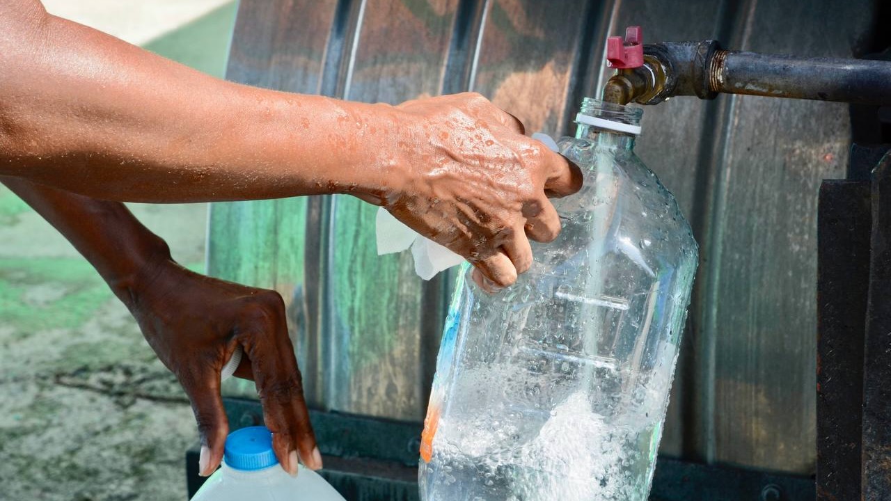 Water crisis deepens in Puerto Rico