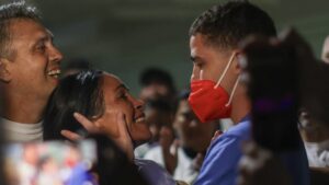 Venezuelans returning home